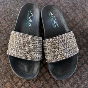 SKECHERS SLIDES/BLING
